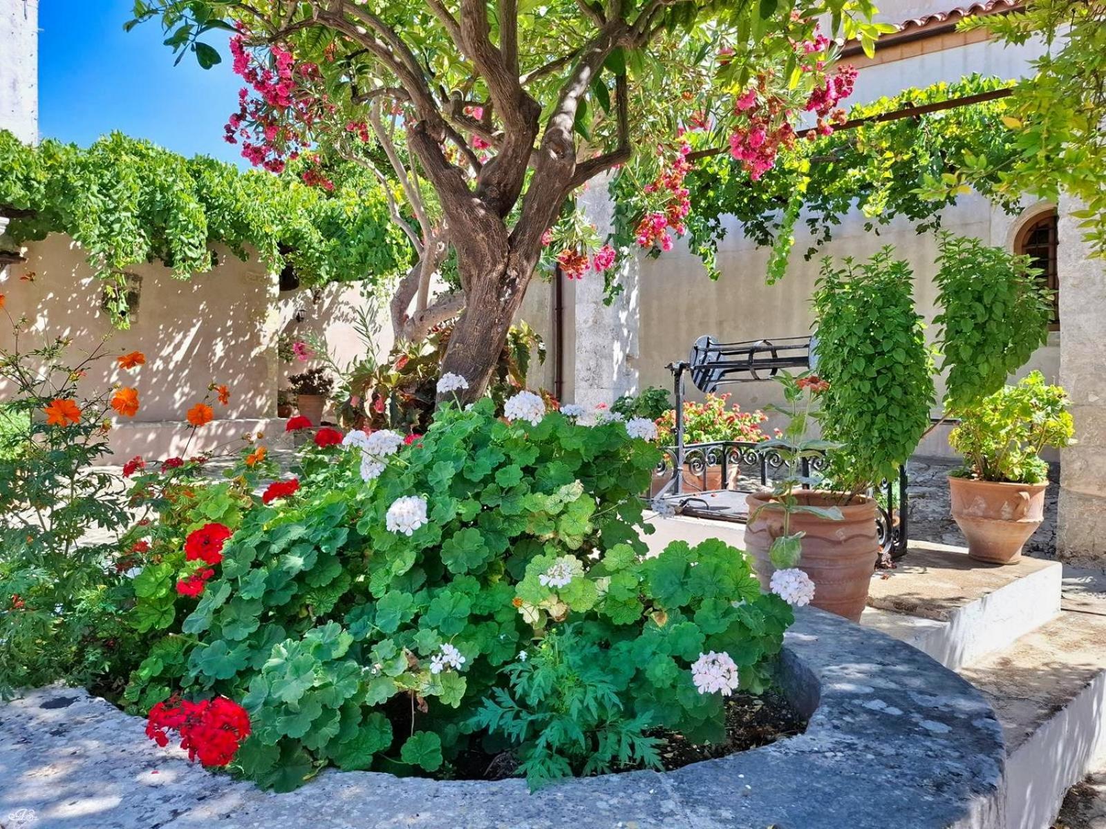 4 Seasons Suites Paradise Near Athens Airport Markópoulon Zewnętrze zdjęcie